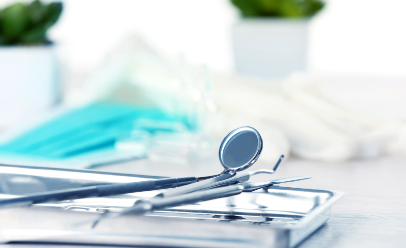 徹底した器具の 消毒・滅菌